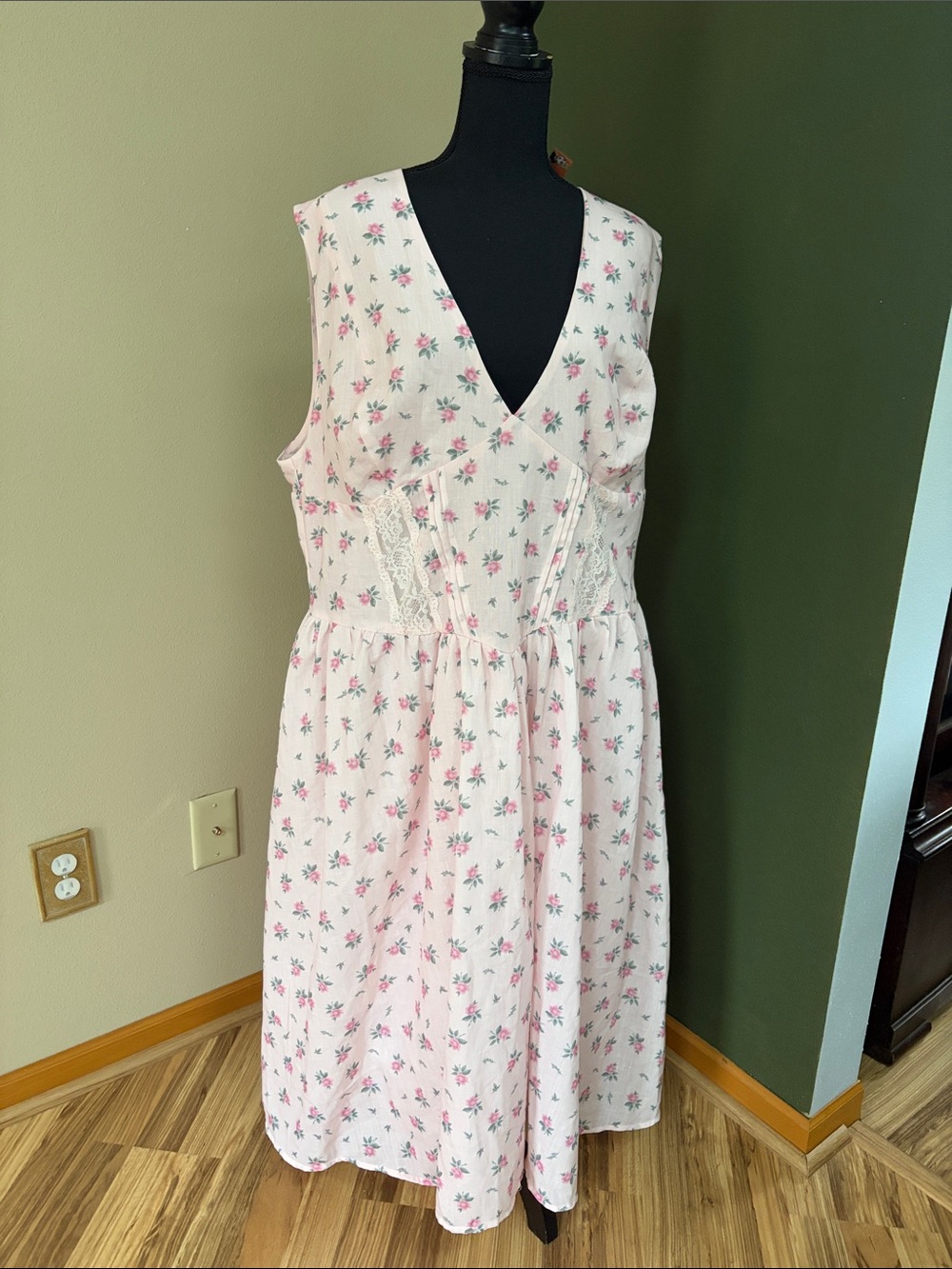Fashion Nova Sleeveless Pink Floral Midi Dress with V-Neck